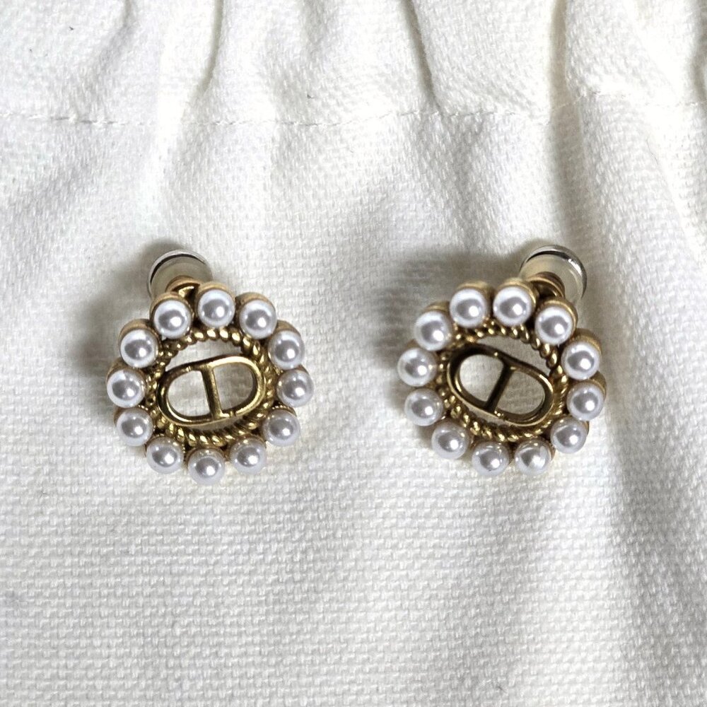 Dior Petit CD Baroque Stud Earrings with Pearls & CD Logo Rare & Authentic - Picture 2 of 8